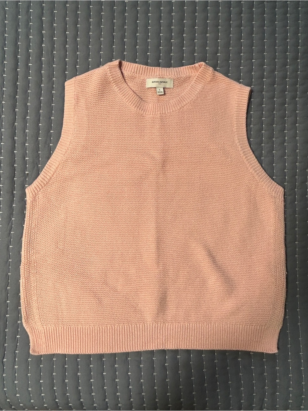 Banana Republic Soft Pink Crewneck Sweater Vest